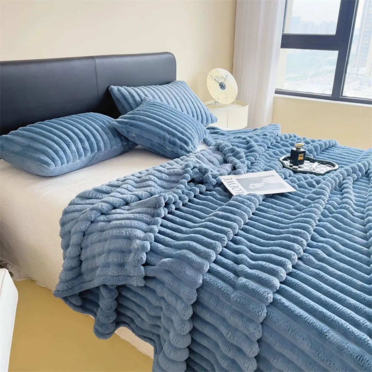 Couverture Multifonction Rayée XXL — Plaid Épais pour Lit, Canapé & Animaux