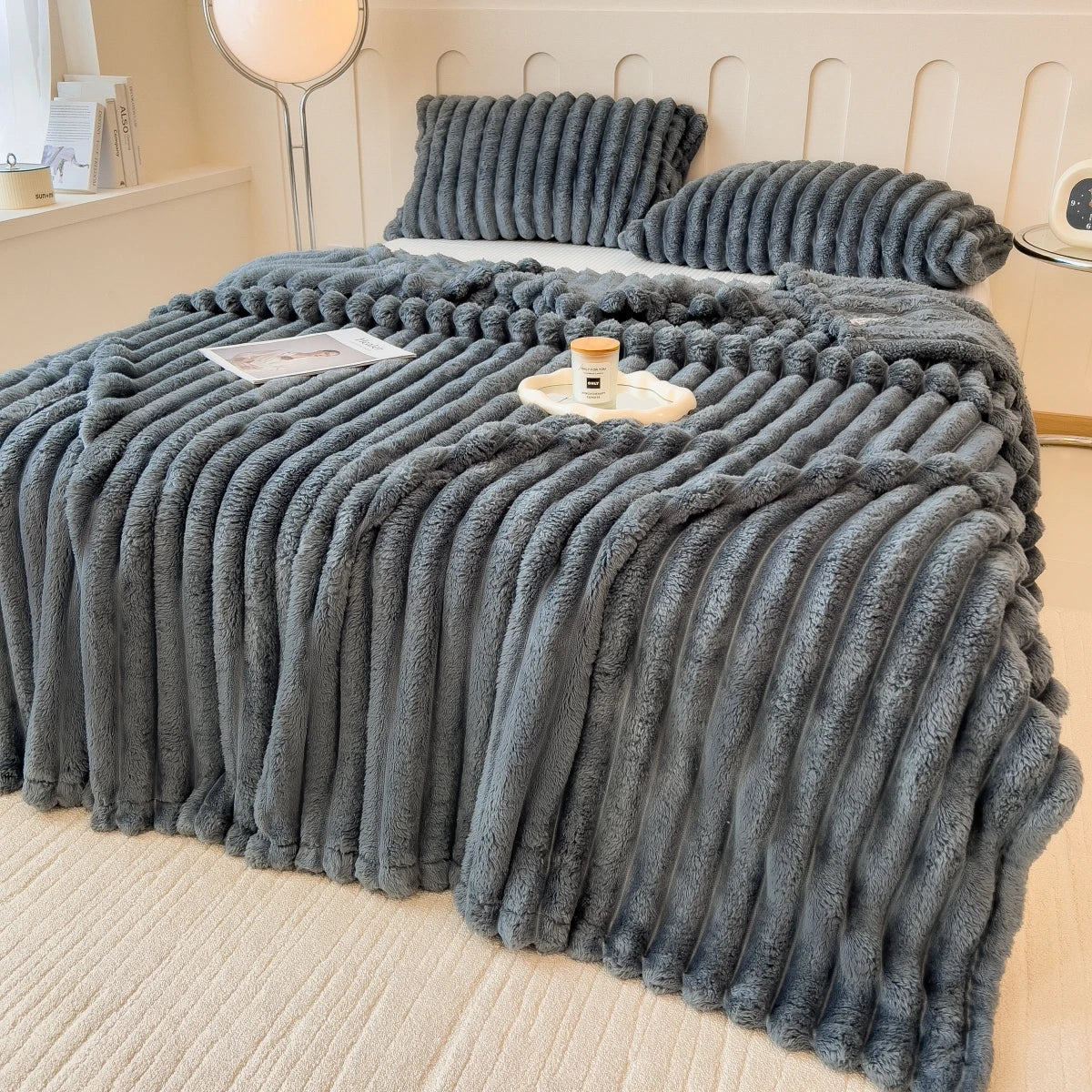 Couverture Multifonction Rayée XXL — Plaid Épais pour Lit, Canapé & Animaux
