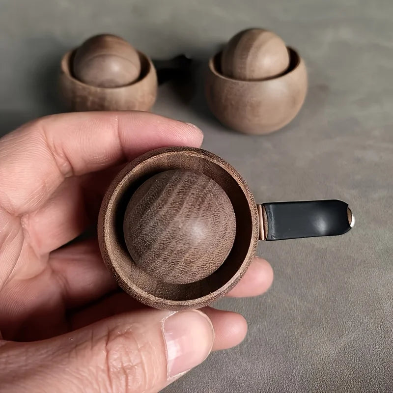 Diffuseur d'Huiles Essentielles Boule en Bois – Clip Voiture & Mini Format Maison